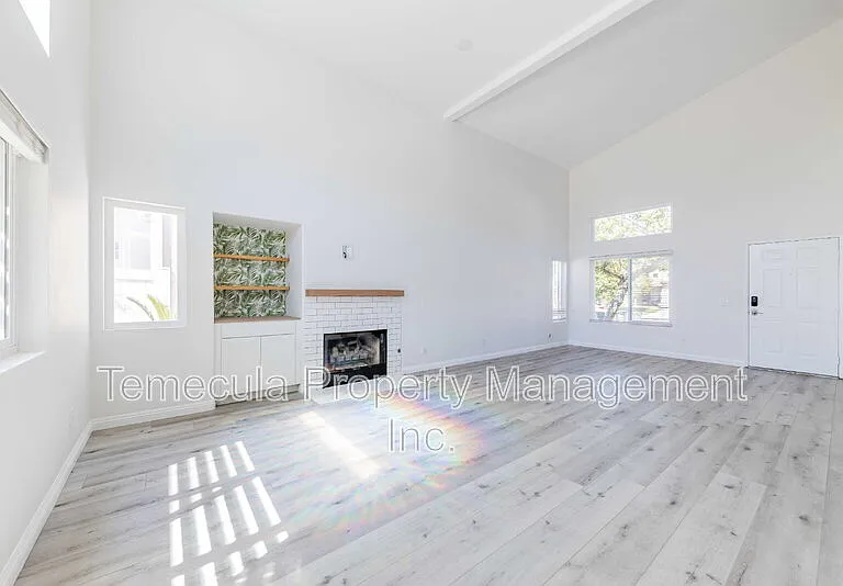 45333 Corte Progreso — Photo 4