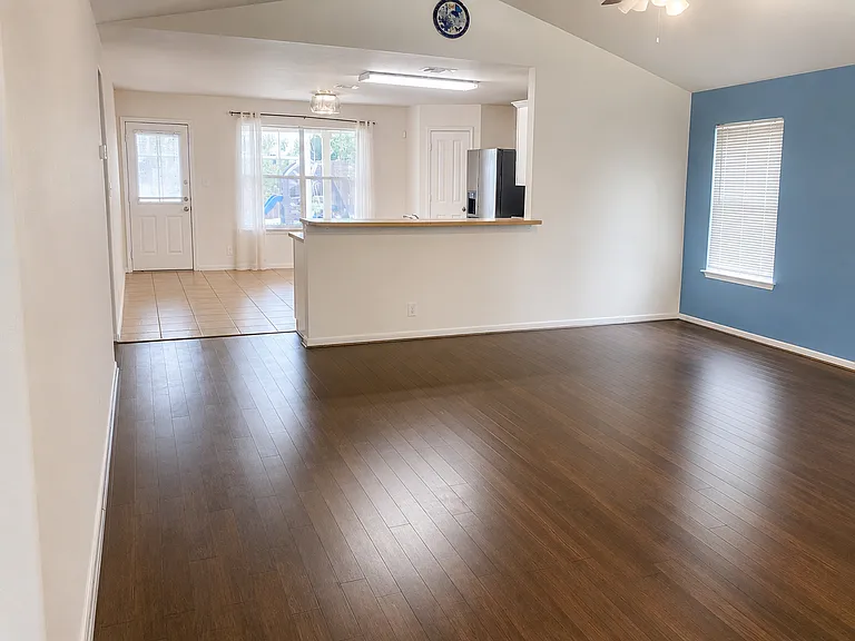 1006 Magnolia Smt — Photo 7