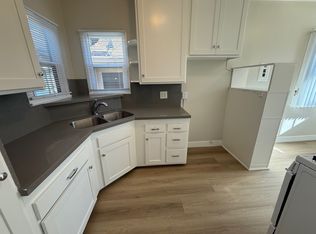 4706 1/2 N Lakewood Blvd #4706-1/2, Long Beach, CA 90808