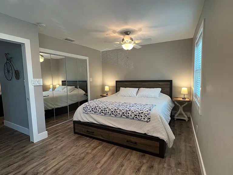 117 Pompano Dr SE #C — Photo 8