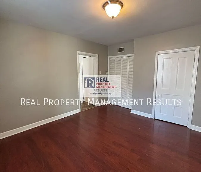 309 Chandler Ave #4 — Photo 6