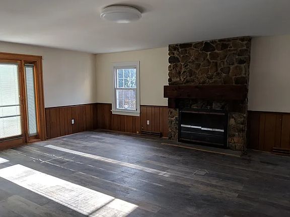 5th image of 214 Pingree Ave