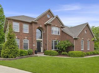 2049 Dodson Ct, Batavia, IL 60510