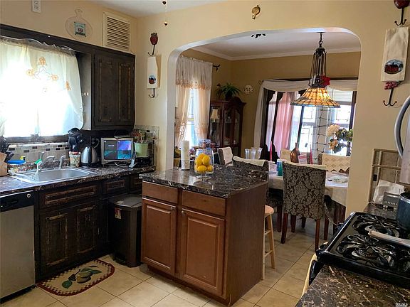 5th image of 126 Locustwood Blvd