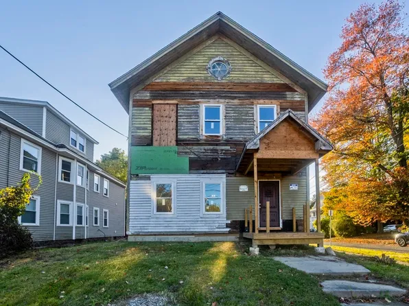 86-88 Conway St, Greenfield, MA 01301