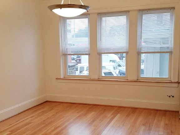 4th image of 4811-13 N Ashland Ave #3W
