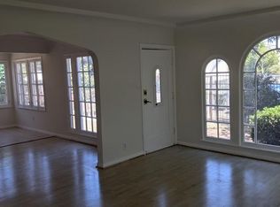 2213 Carmona Ave, Los Angeles, CA 90016