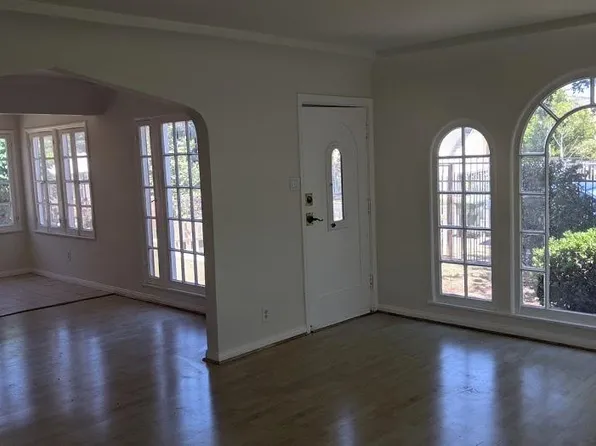 2213 Carmona Ave, Los Angeles, CA 90016