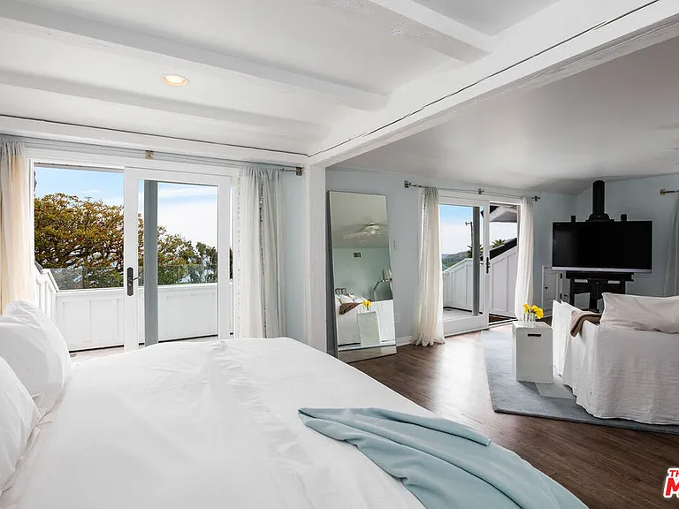 29225 Cliffside Dr — Photo 19