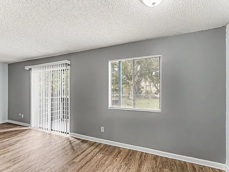 2181 Agora Cir SE — Photo 5