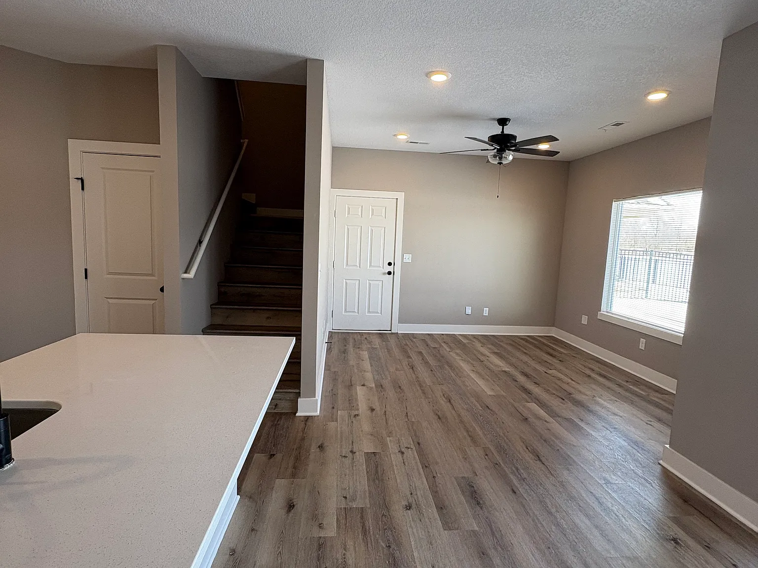 4 bed, 1451 sqft, $1,850 — Photo 3