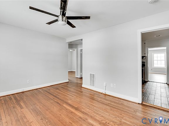 3rd image of 6424 W Grace St