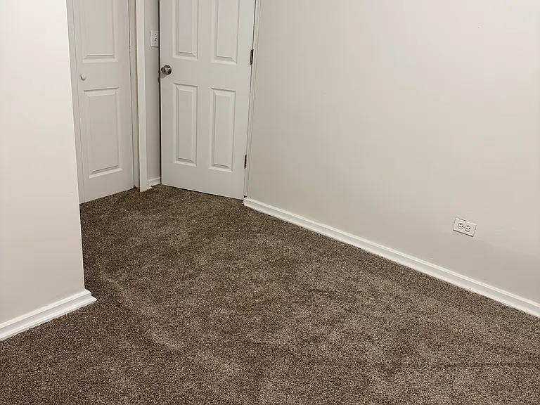 2663 W Nelson St — Photo 7
