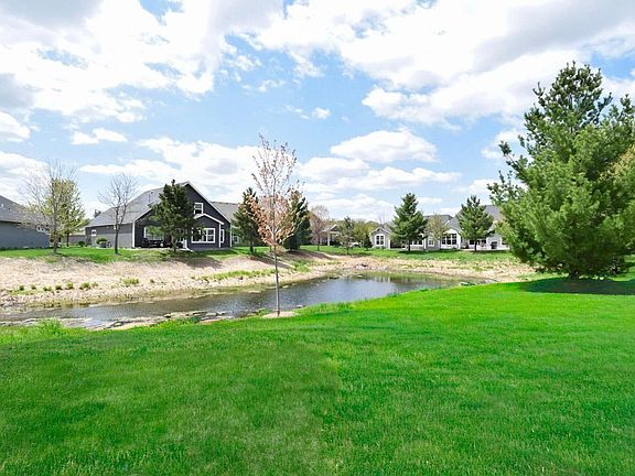 4th image of 716 S Creek Dr N