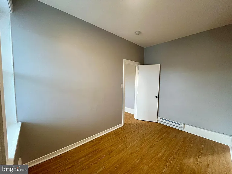 4417 Walnut St #3F — Photo 9