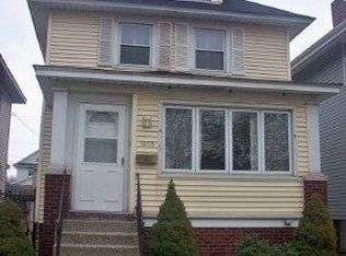 1605 Atchison Ave, Whiting, IN 46394