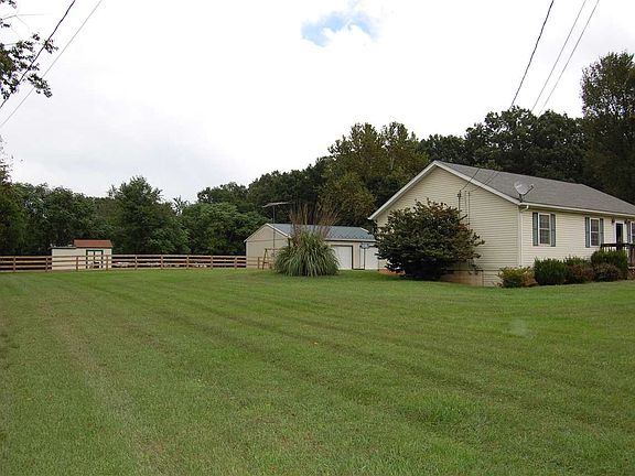 3rd image of 765 Ridge View Ln