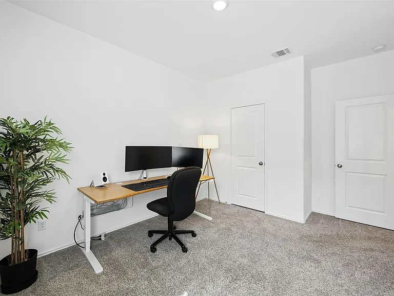 221 Barbary Coast Ln — Photo 23