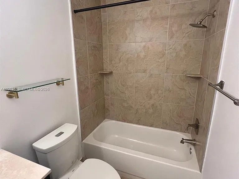 4517 NE 21st Ave #2 — Photo 8