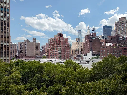 Sold by Sotheby's International Realty | media 15