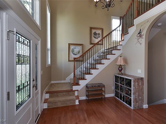 3rd image of 33709 Vineyard Park