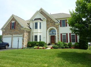 1422 Eiderdown Ct, Woodbridge, VA 22191