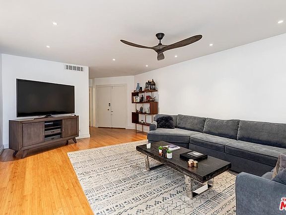 4th image of 7270 Hillside Ave Unit 109