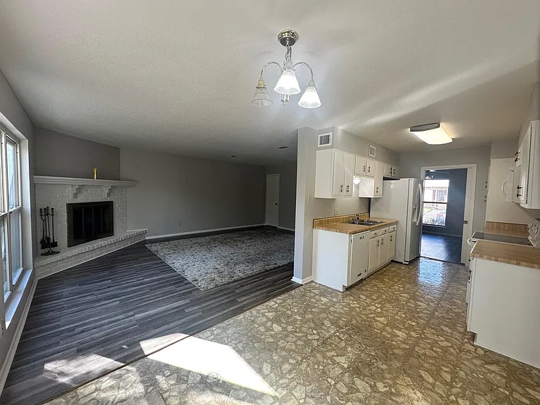 6632 Marshall Place Dr — Photo 5