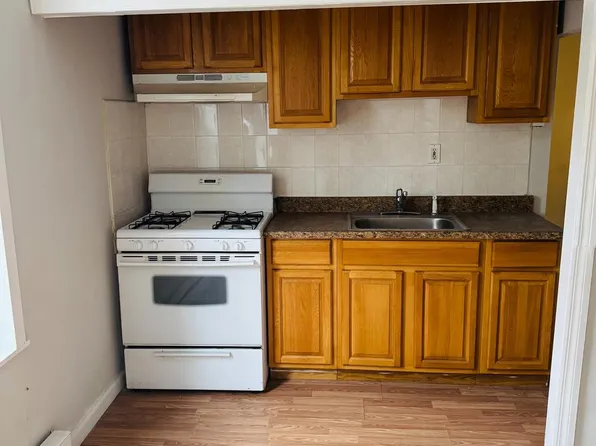 2037 N 8th St #2R, Philadelphia, PA 19122