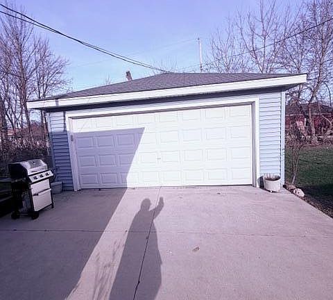 3rd image of 3339 6th AVENUE