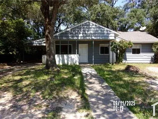 3 bed, 1211 sqft, $1,350 — Photo 4