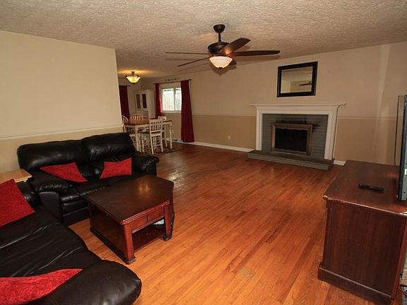 3rd image of 501 Santone Dr