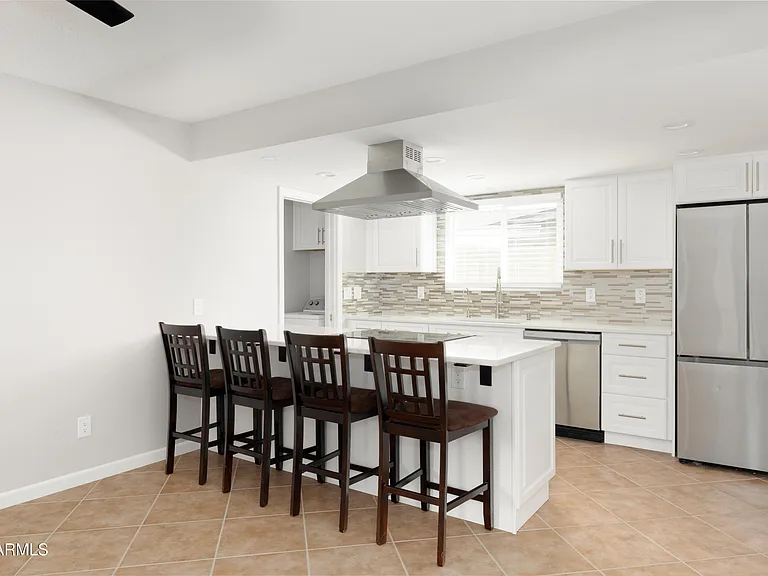 8643 E Palo Verde Dr — Photo 3