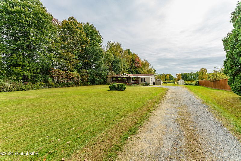 3rd image of 2058 County Hwy 107