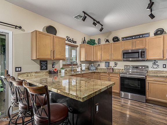 5th image of 2713 E SCHILIRO Circle