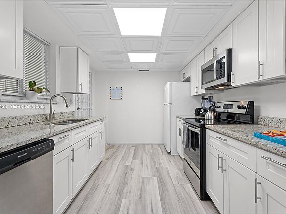 4th image of 1601 Bay Rd APT 7