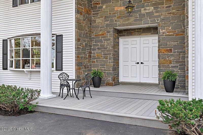 4th image of 21 Eastview Terrace