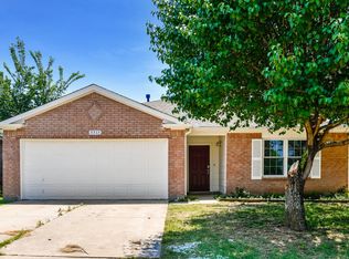 3313 Teasbend Ct, Denton, TX 76210