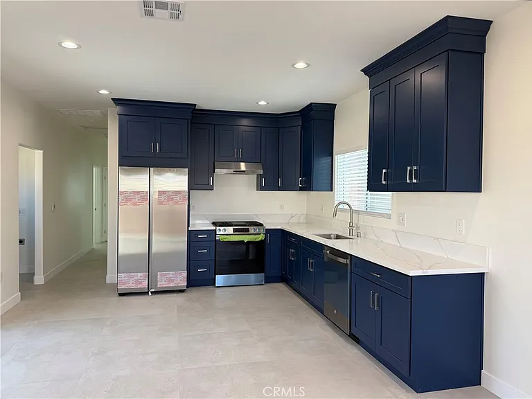 2843 E Alden Pl #B — Photo 1