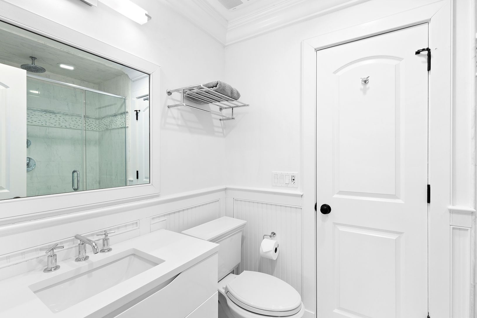  Jack & Jill Bath