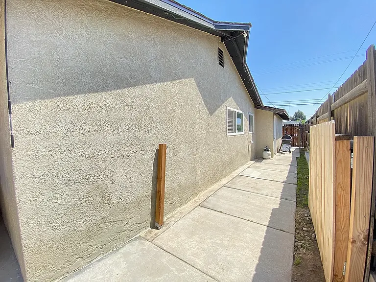 4921 Centaur St — Photo 14