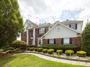 11 Fox Tail Ct, Sewell, NJ 08080