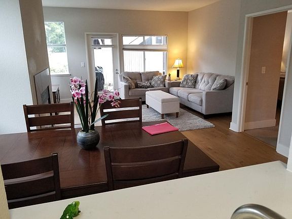 3rd image of 149 Bayside Ct