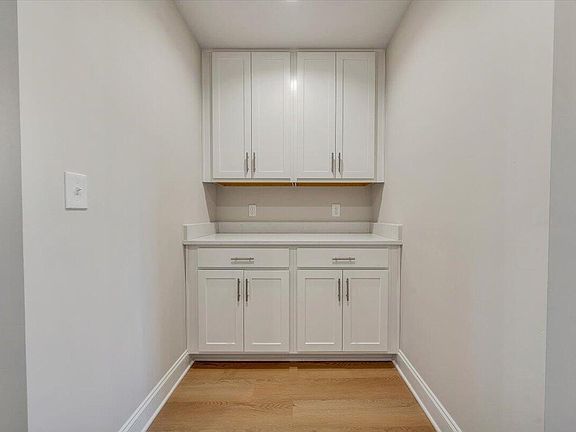 5th image of 20 Island Green Rd