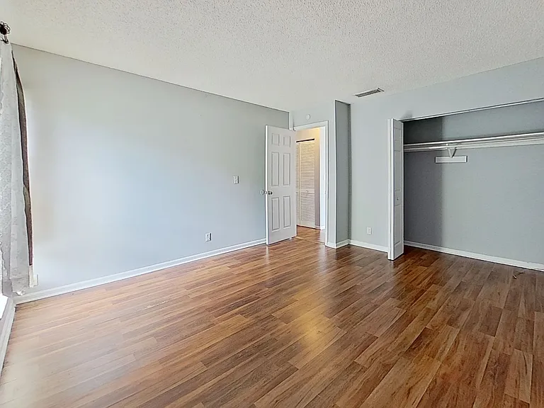 Comanche Street Duplexes — Photo 7