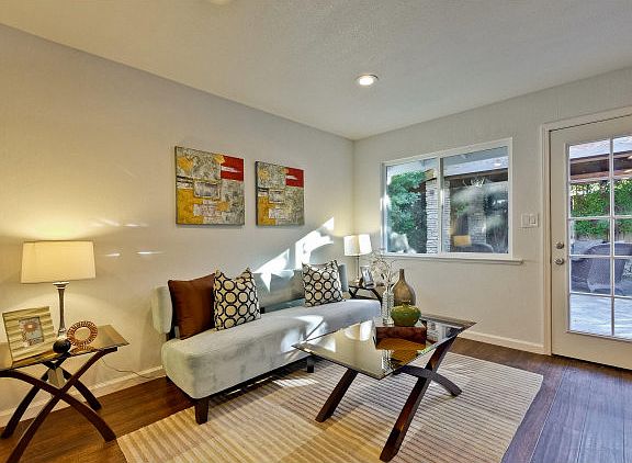 4th image of 4924 Morden Dr