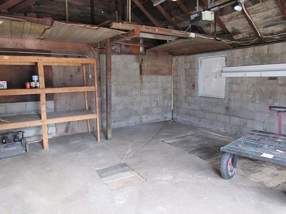 4th image of 506 Marquette Rd