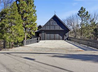 417 Emerald Dr, Lake Arrowhead, CA 92352