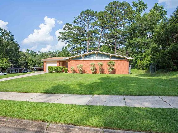 2nd image of 1133 Nandina Ct