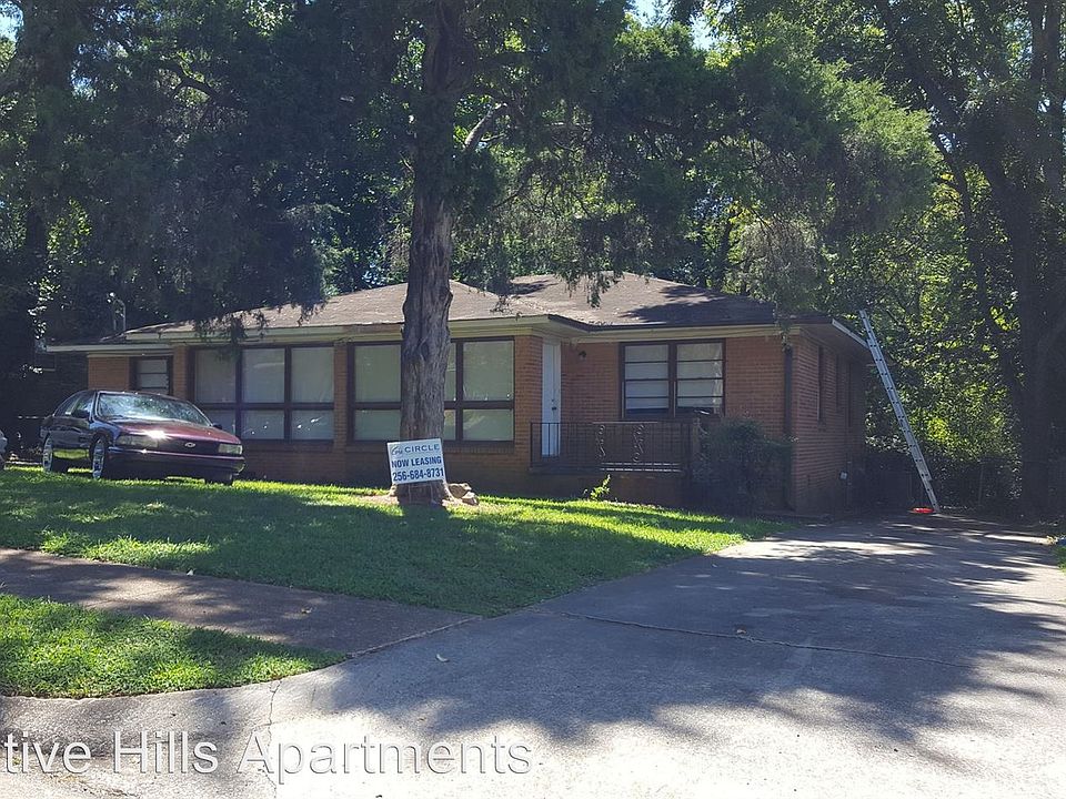2nd image of 2725-B Clayton Dr NW